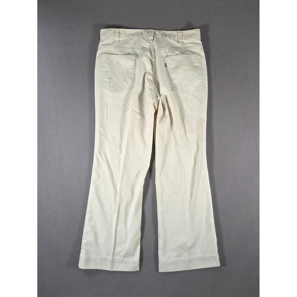 Levis measures 38x30